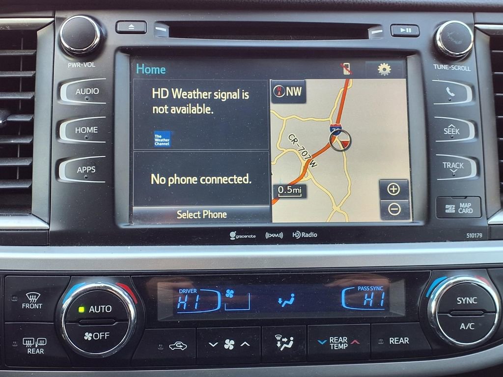 Used 2017 Toyota Highlander XLE image 7