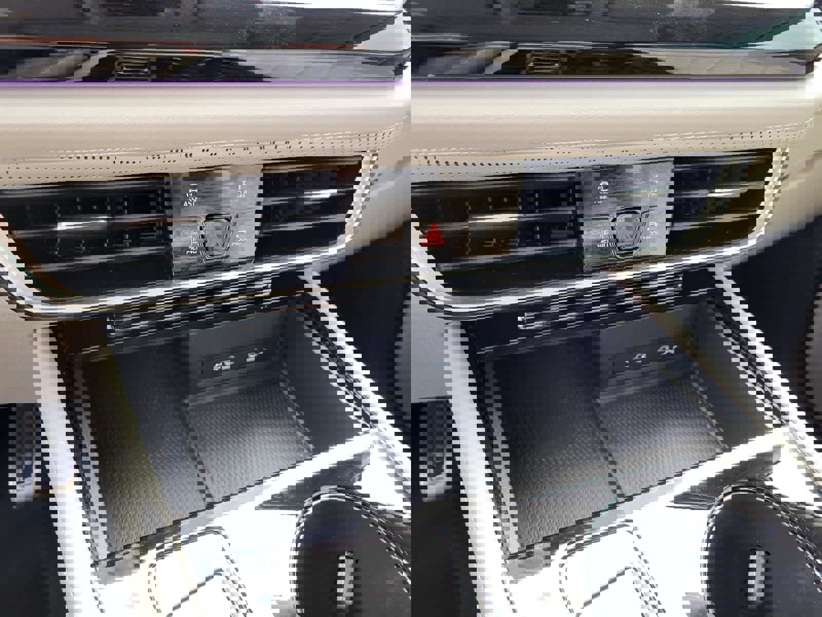 Used 2024 Volkswagen Atlas SEL Premium R-Line image 23