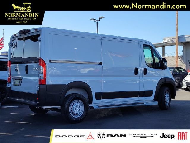 Used 2025 RAM ProMaster 2500 w/ U-Haul Equipment Group FWD image 4