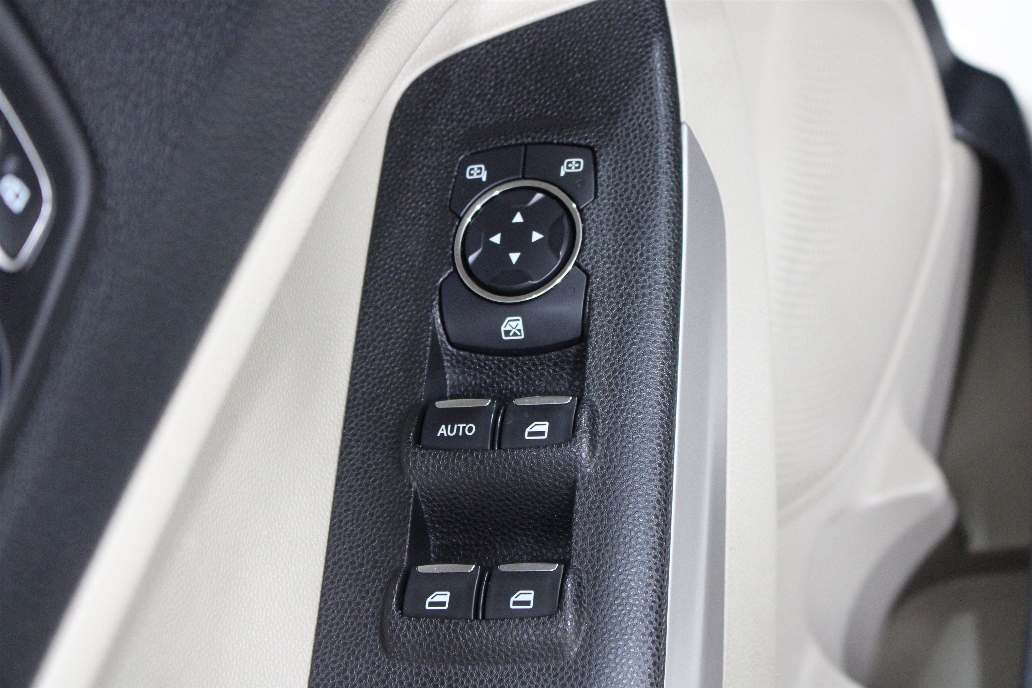 Used 2021 Ford EcoSport S FWD image 7