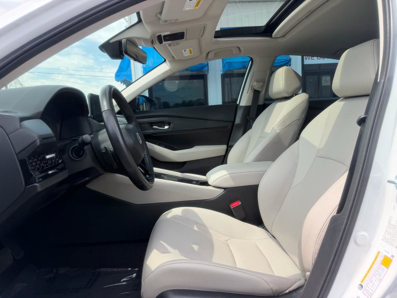 Used 2025 Honda Accord EX-L image 11