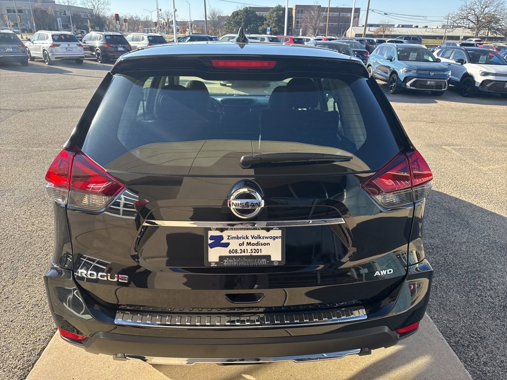 Used 2019 Nissan Rogue S image 7