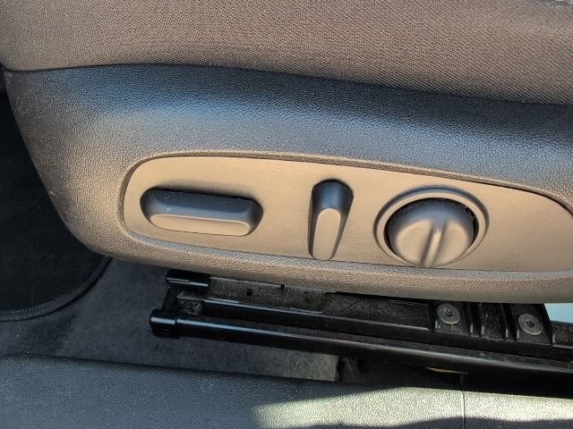 Used 2023 Chevrolet Malibu LT FWD image 13