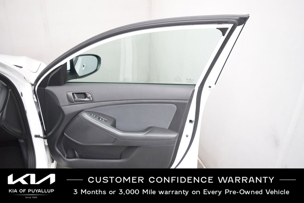 Used 2015 Kia Optima LX image 15