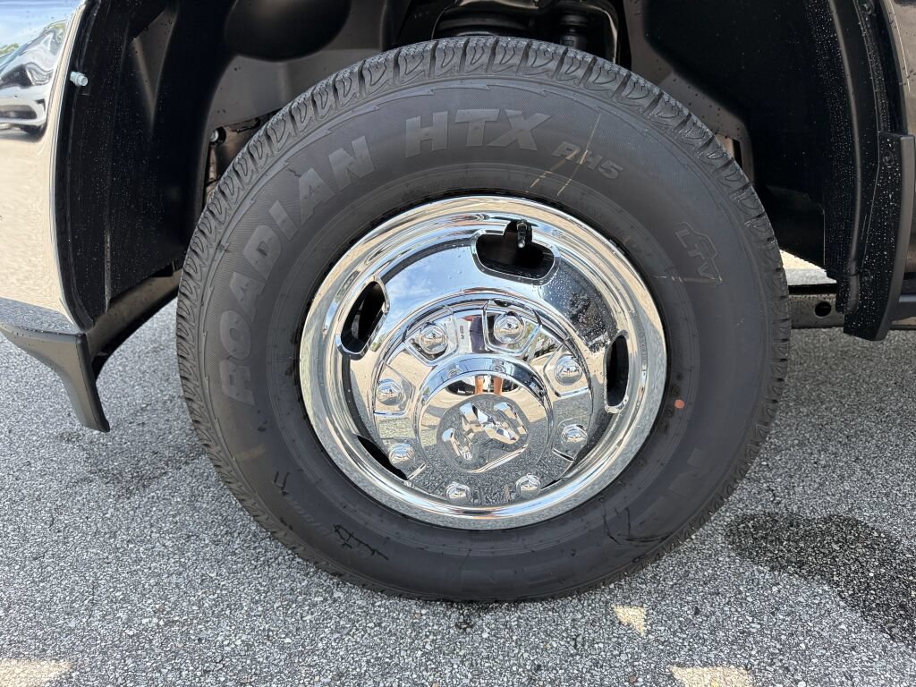 New 2026 RAM 3500 Tradesman AWD/4WD image 34