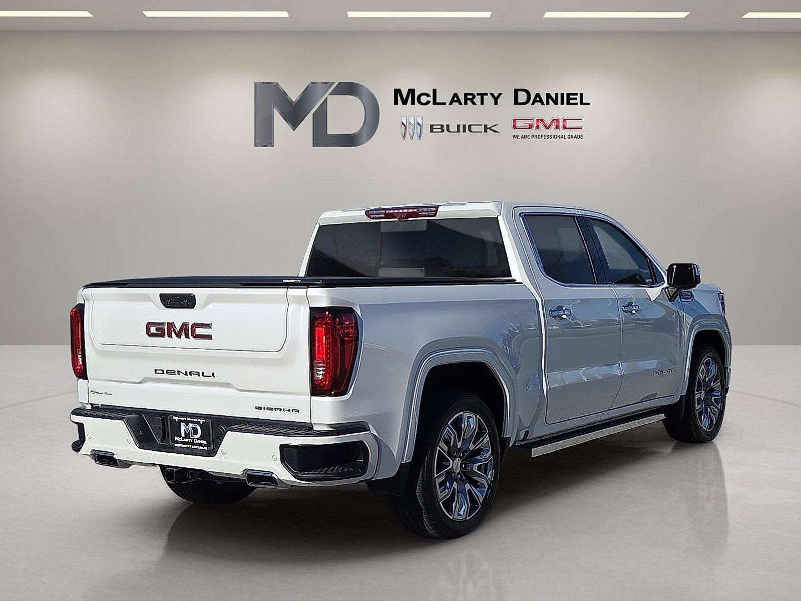 Used 2024 GMC Sierra 1500 Denali w/ Denali Reserve Package image 5
