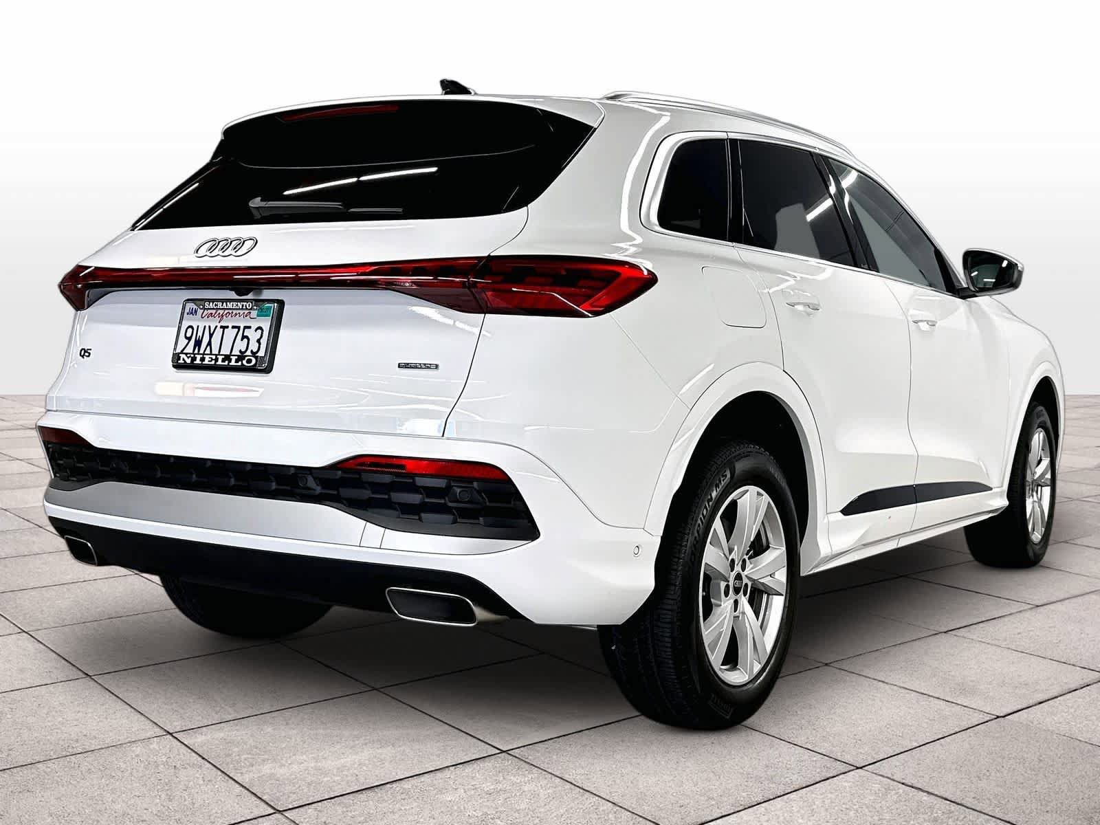 Used 2025 Audi Q5 Premium AWD/4WD image 14