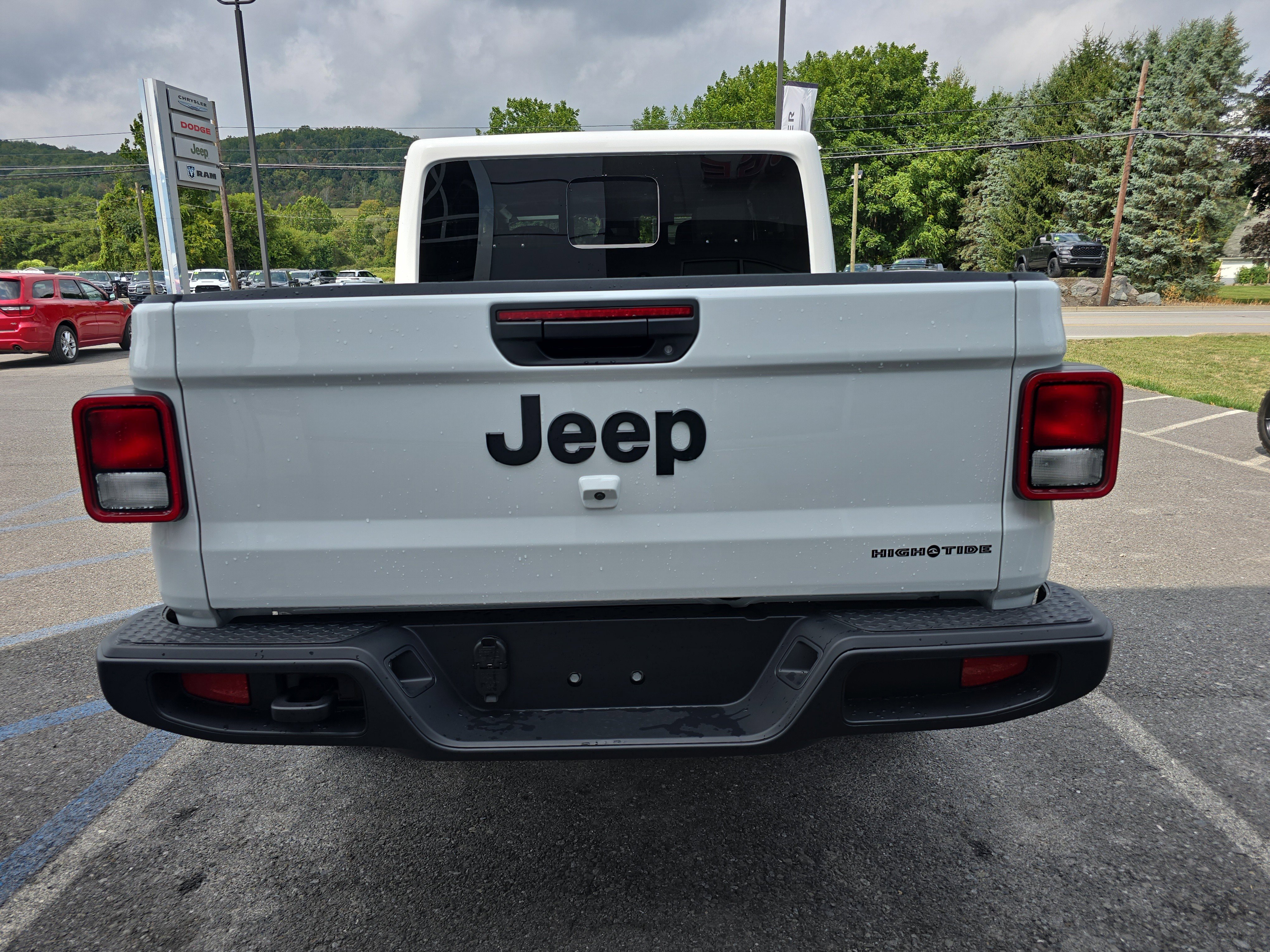 New 2025 Jeep Gladiator Sport image 4