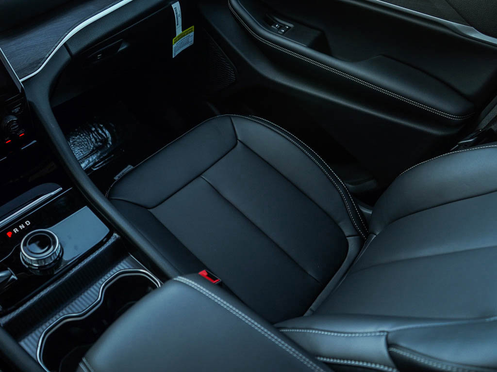 New 2025 Jeep Grand Cherokee Limited image 25