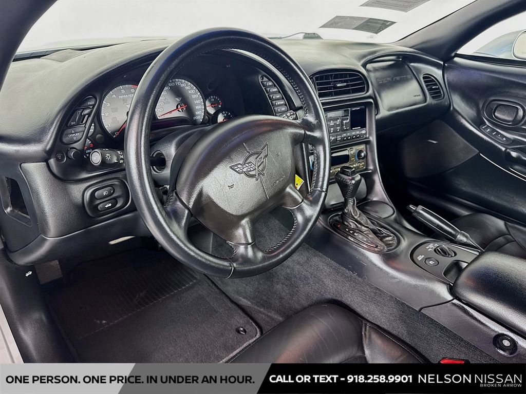 Used 1999 Chevrolet Corvette Convertible w/ Memory Pkg image 9