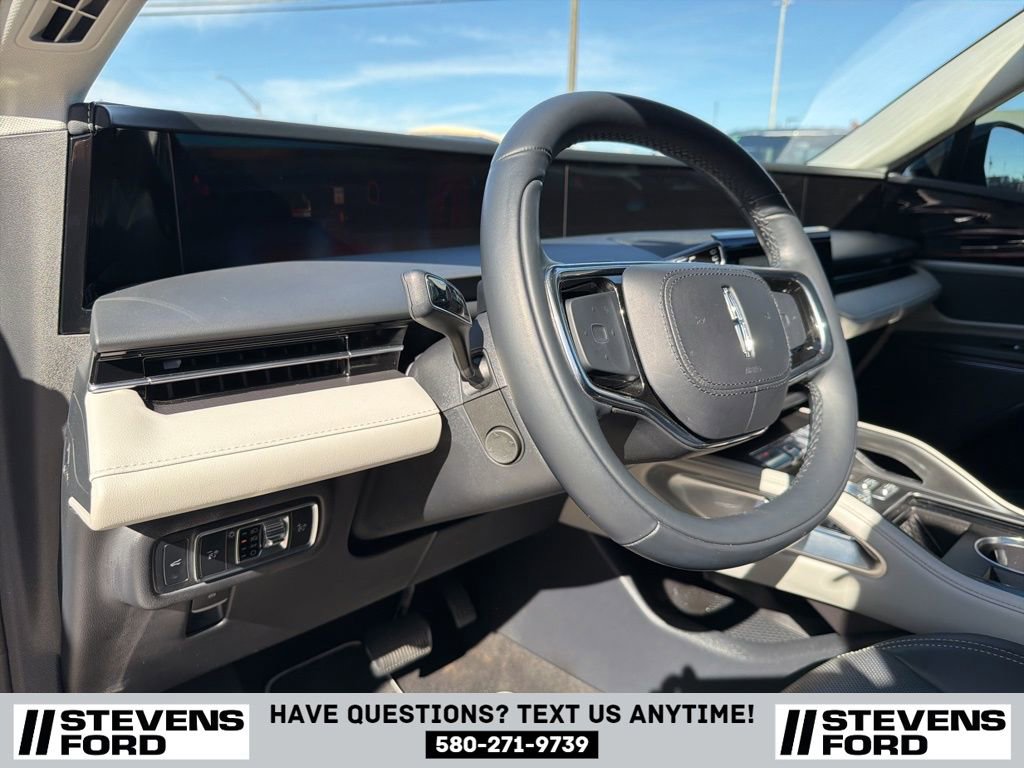 Used 2024 Lincoln Nautilus Premier image 20