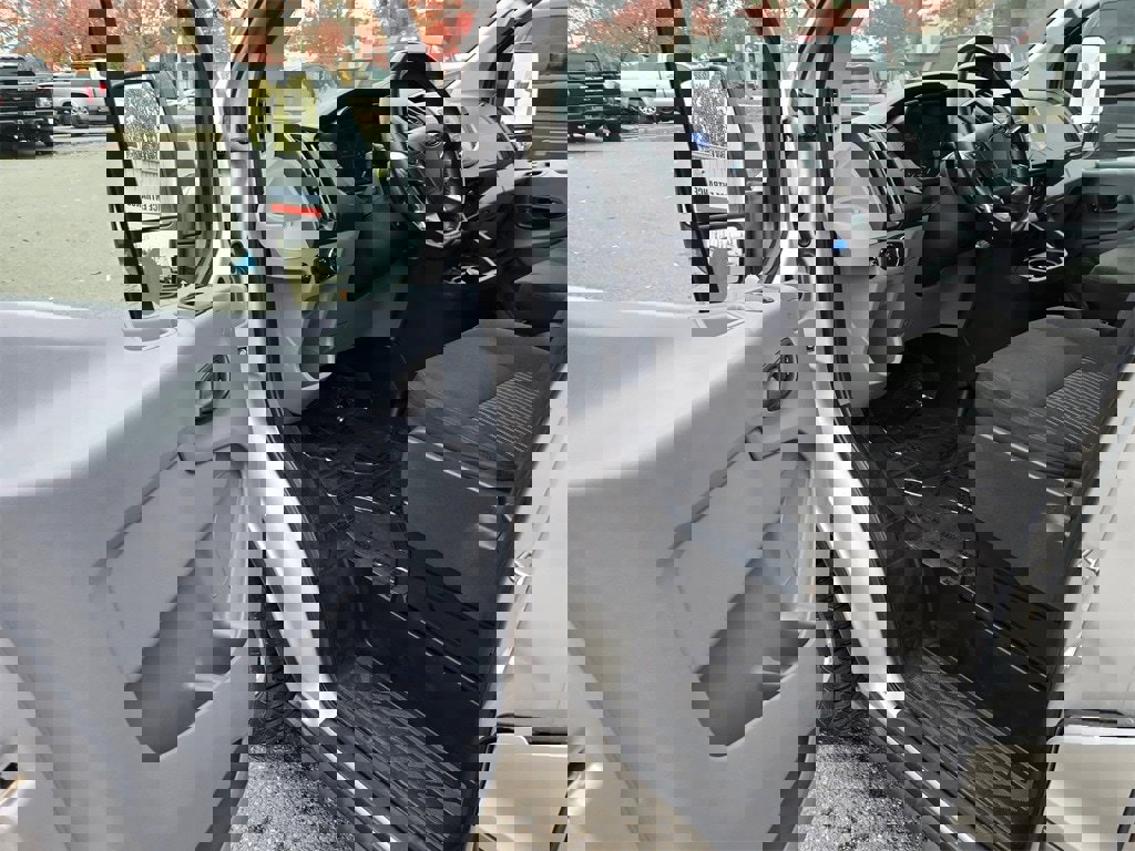 Used 2017 Ford Transit 350 XLT image 13