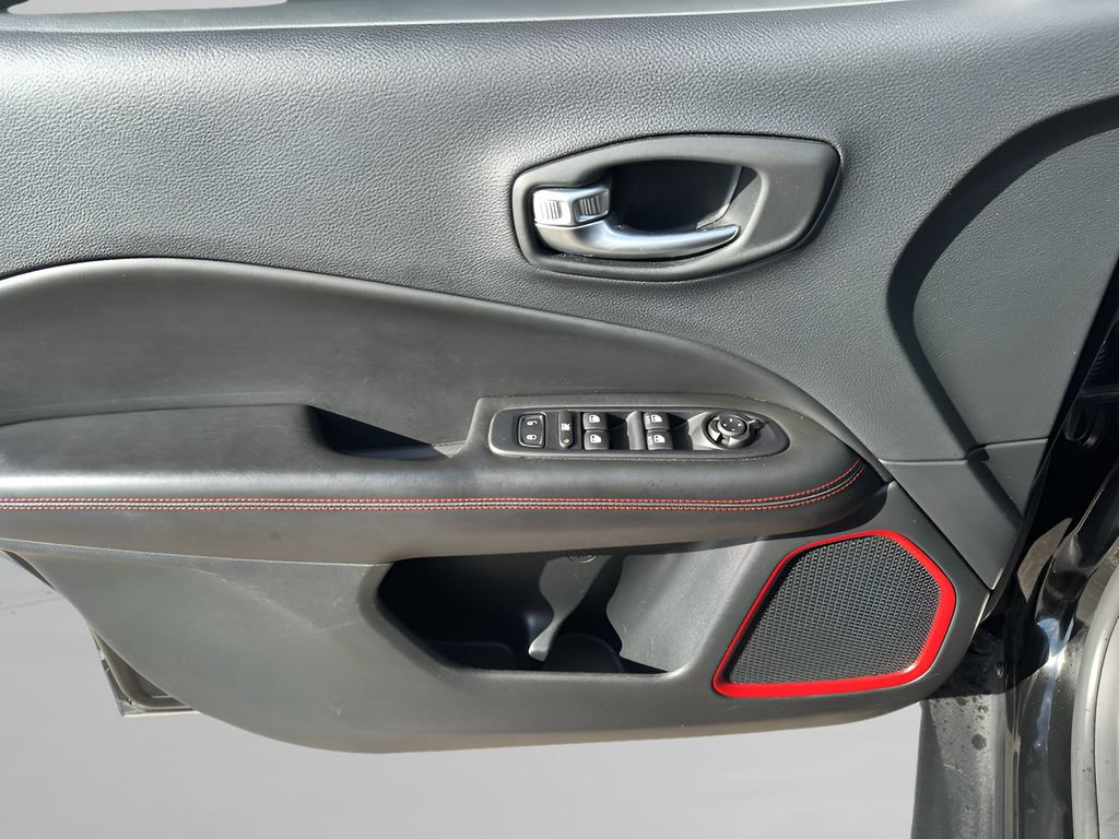 Used 2021 Jeep Compass Trailhawk AWD/4WD image 10