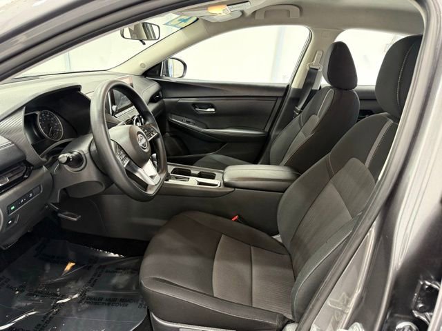 Used 2025 Nissan Sentra SV image 11