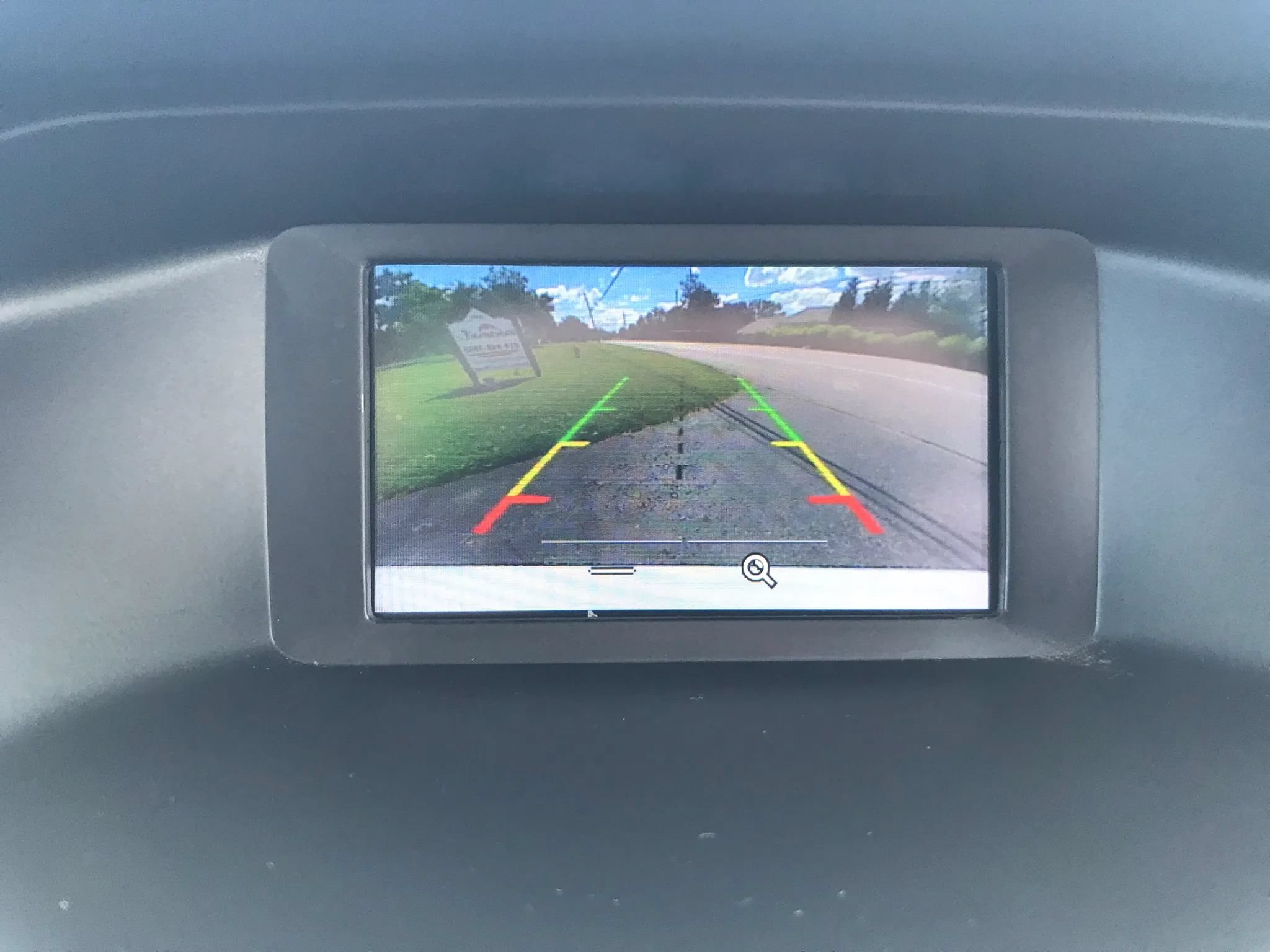 Used 2018 Ford Focus SE w/ SE Appearance Package FWD image 3