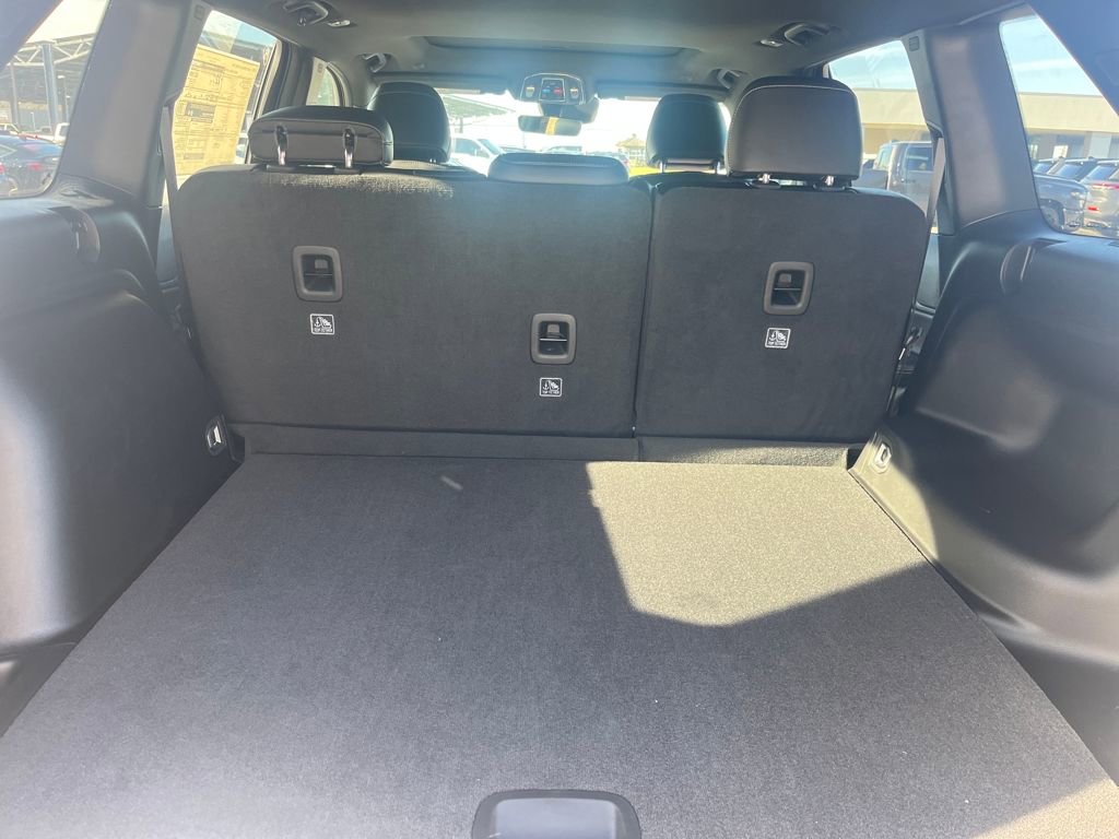 New 2025 Jeep Grand Cherokee Laredo image 8