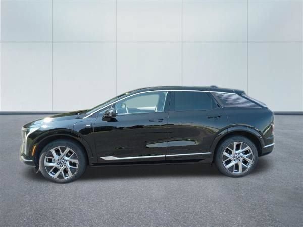 Used 2025 Cadillac Optiq Luxury 1 AWD/4WD image 2