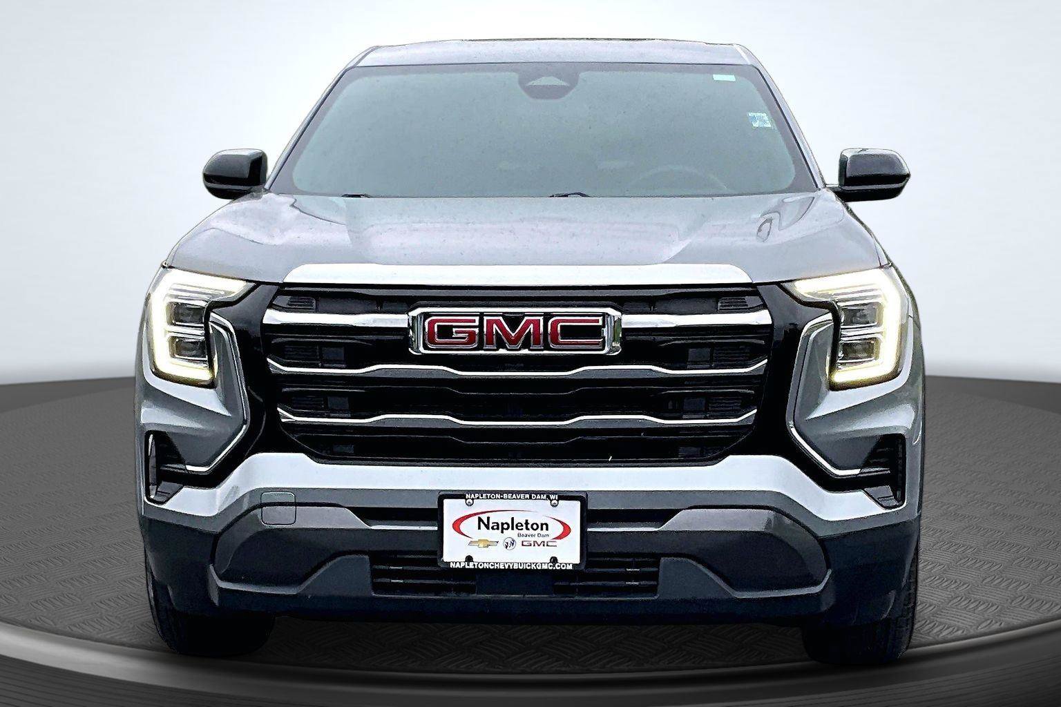 Used 2025 GMC Terrain Elevation AWD/4WD image 3