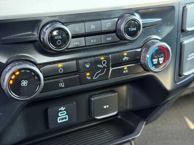 Used 2024 Ford F250 XLT w/ Snow Plow Prep Package image 28