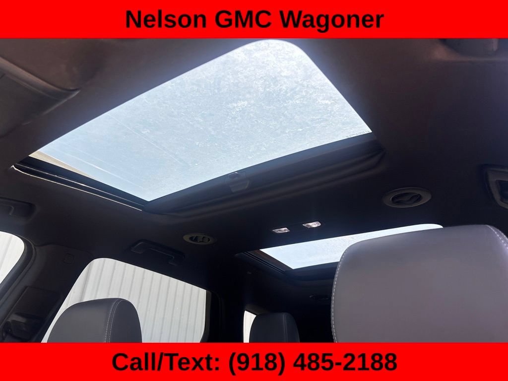 Used 2022 Buick Enclave Essence w/ Experience Buick Package FWD image 12