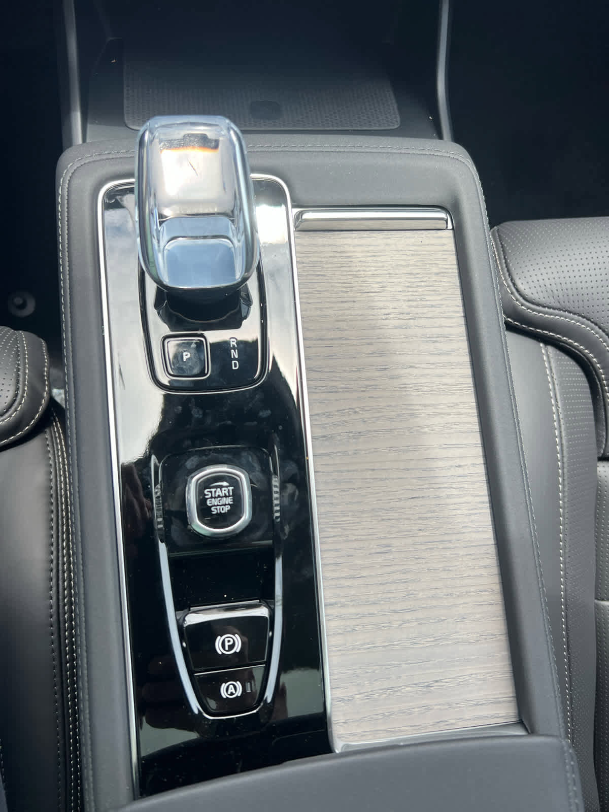 New 2026 Volvo XC90 B6 Ultra w/ Protection Package Premier image 17
