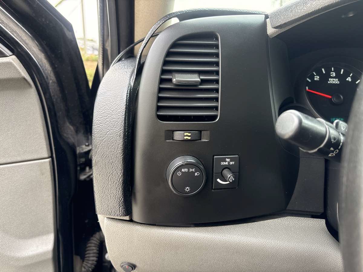 Used 2011 Chevrolet Silverado 1500 W/T w/ LS Package RWD image 14