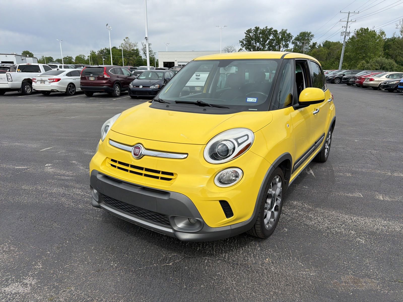 Used 2017 FIAT 500L Trekking FWD image 2