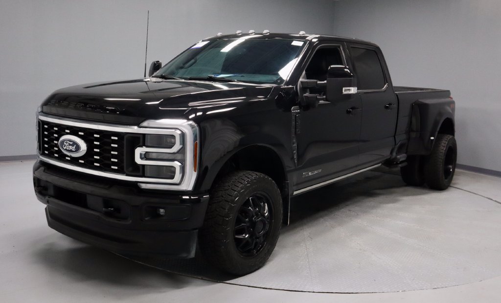 Used 2025 Ford F350 Platinum w/ FX4 Off-Road Package AWD/4WD image 13