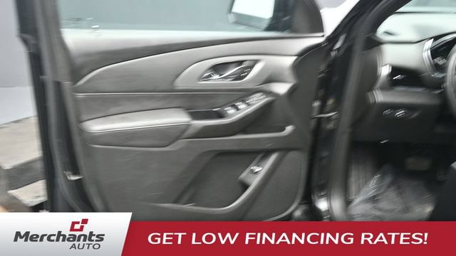 Used 2023 Chevrolet Traverse LT AWD/4WD image 10