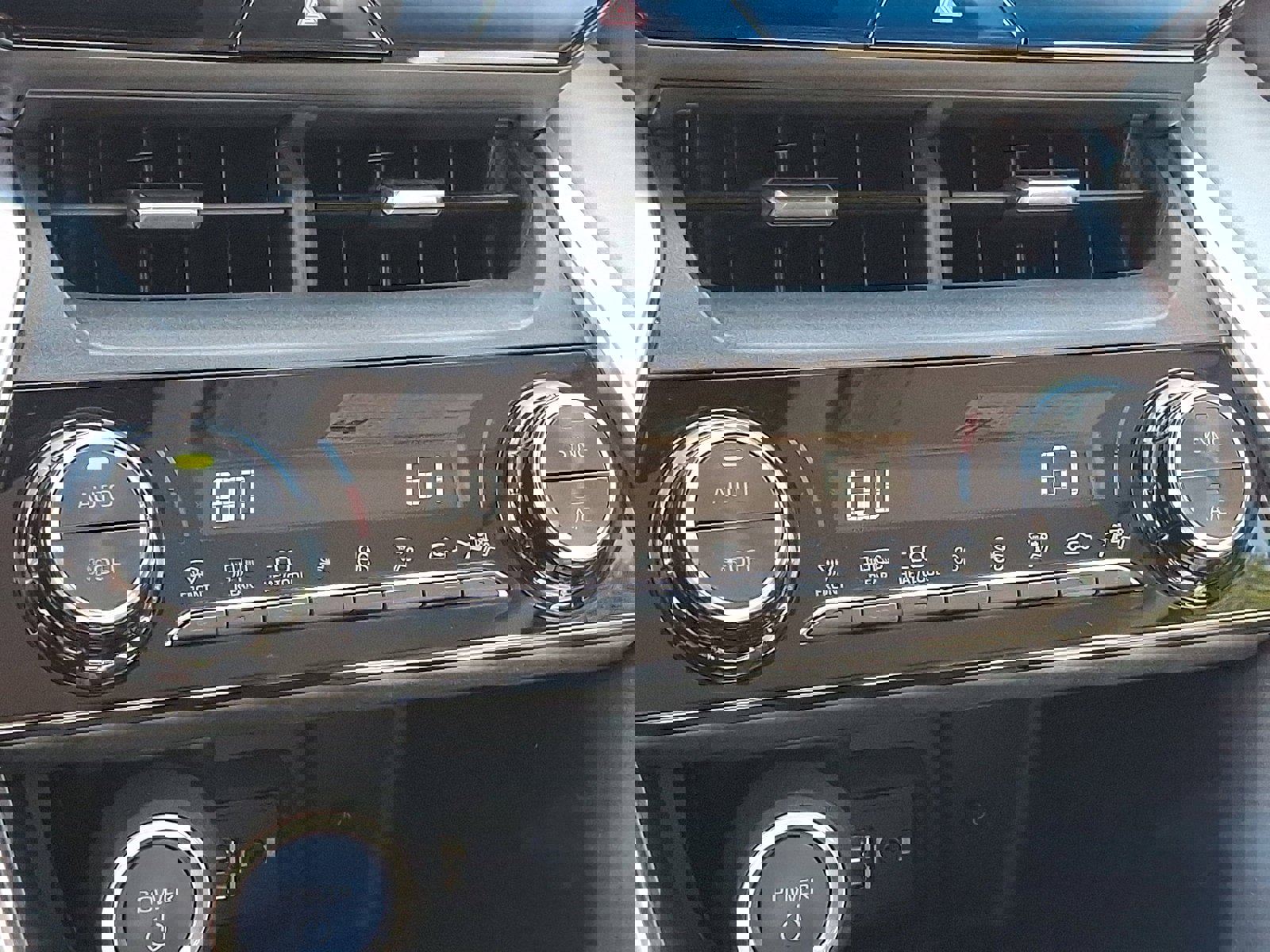 Certified 2021 Toyota Venza LE image 11