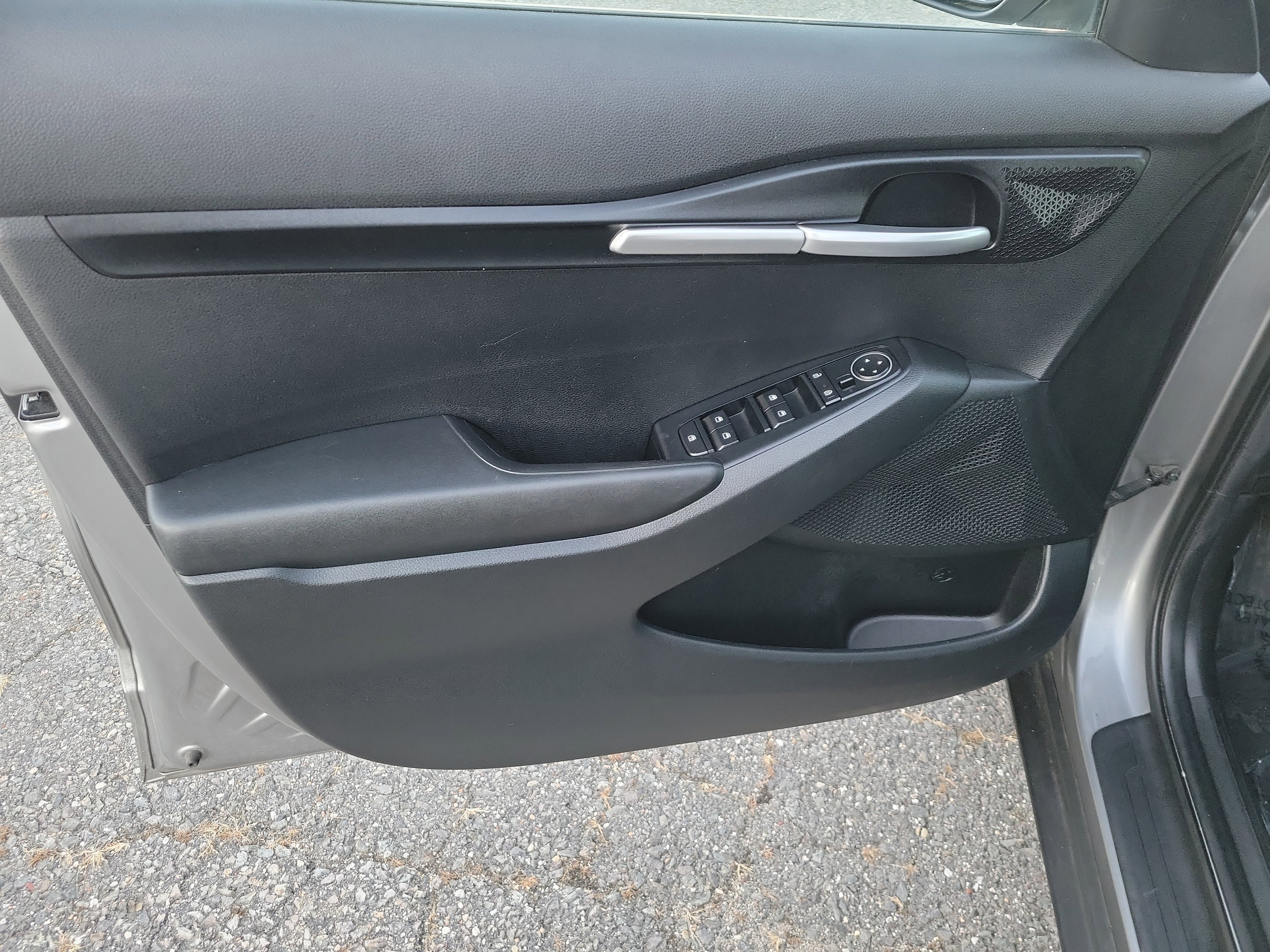 Used 2023 Kia Seltos LX image 15