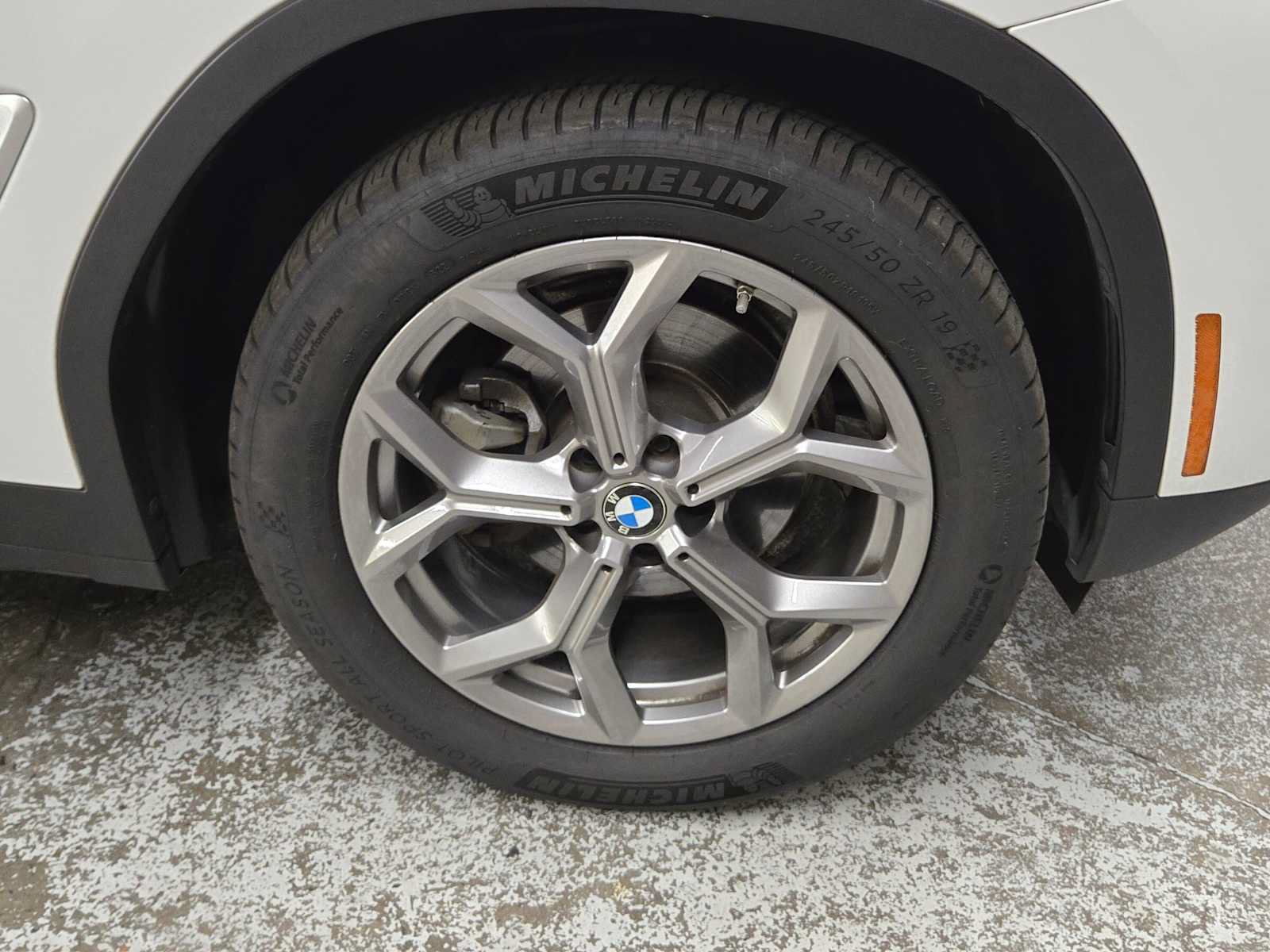 Used 2023 BMW X4 xDrive30i w/ Premium Package AWD/4WD image 9