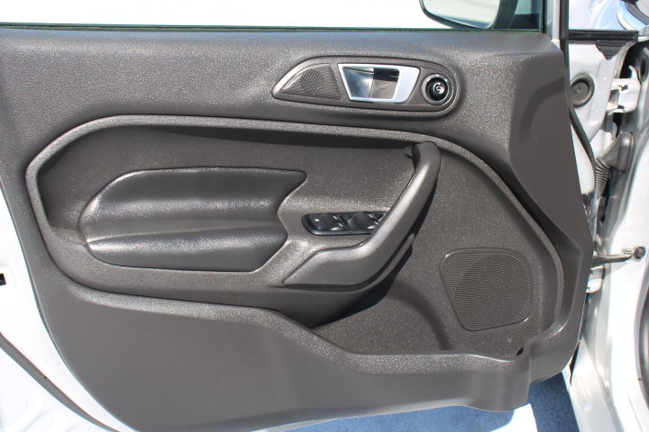 Used 2014 Ford Fiesta Titanium FWD image 10
