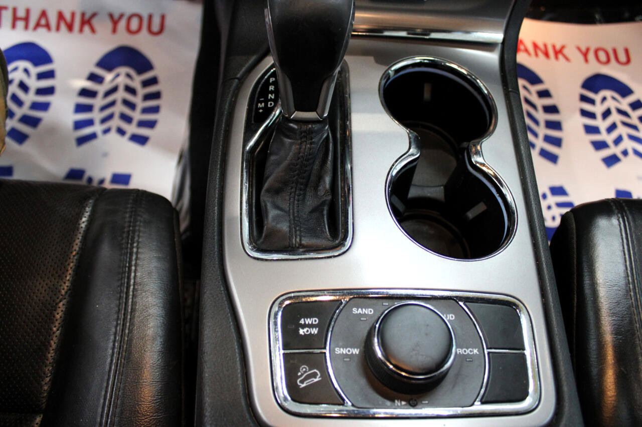 Used 2020 Jeep Grand Cherokee Limited w/ Luxury Group II image 20