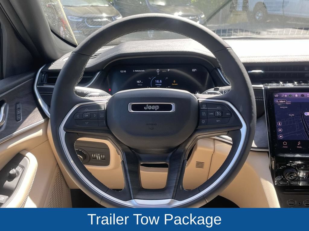 Certified 2025 Jeep Grand Cherokee Limited w/ Luxury Tech Group II AWD/4WD image 24