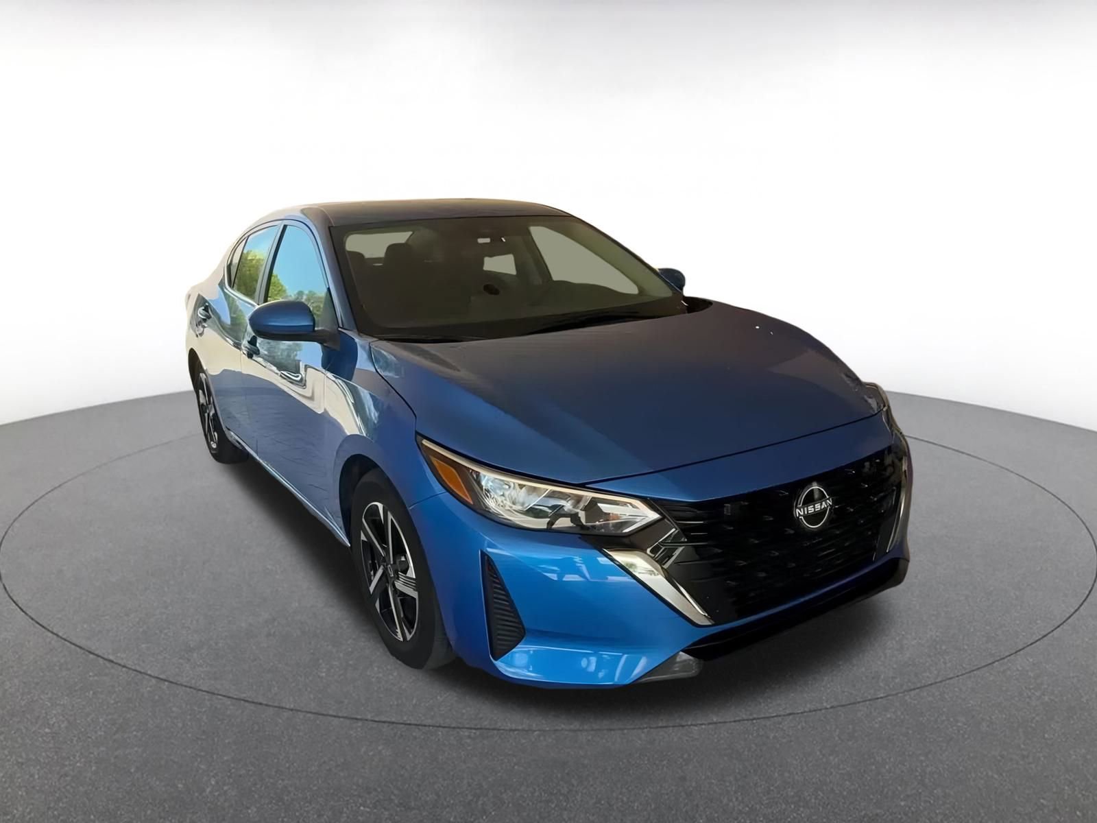 Used 2024 Nissan Sentra SV image 3