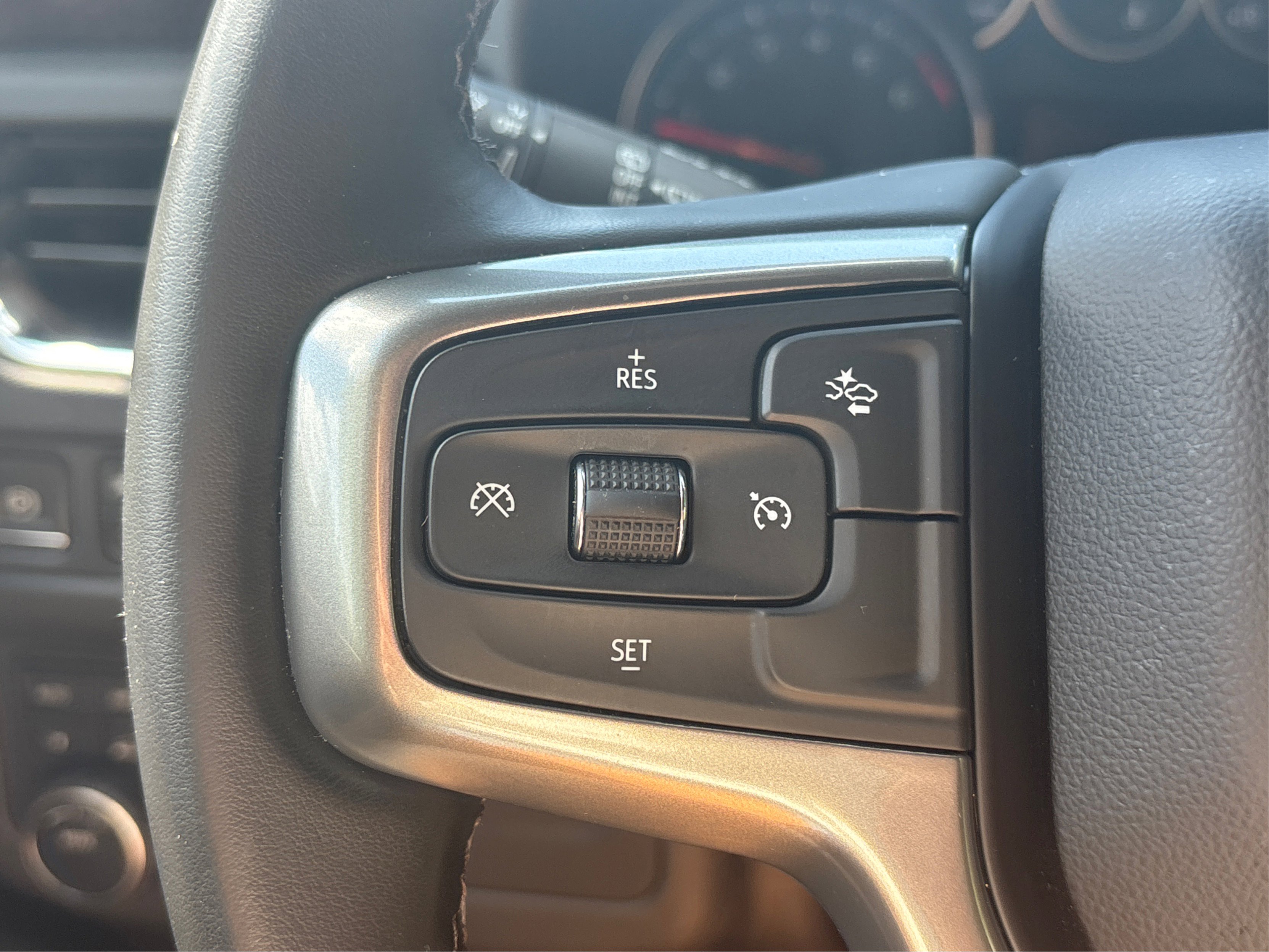 Used 2023 Chevrolet Suburban LS image 51