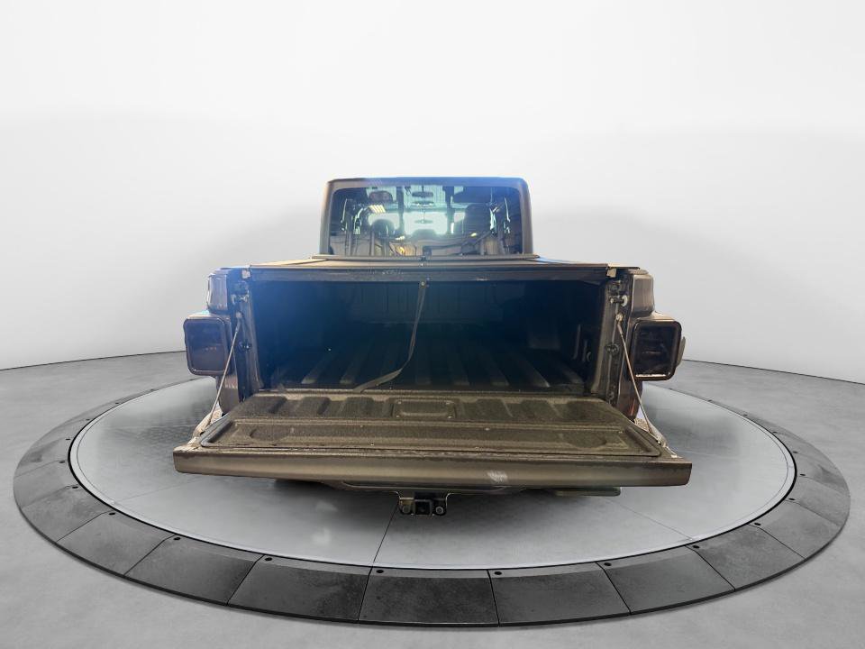 Used 2023 Jeep Gladiator Sport AWD/4WD image 18