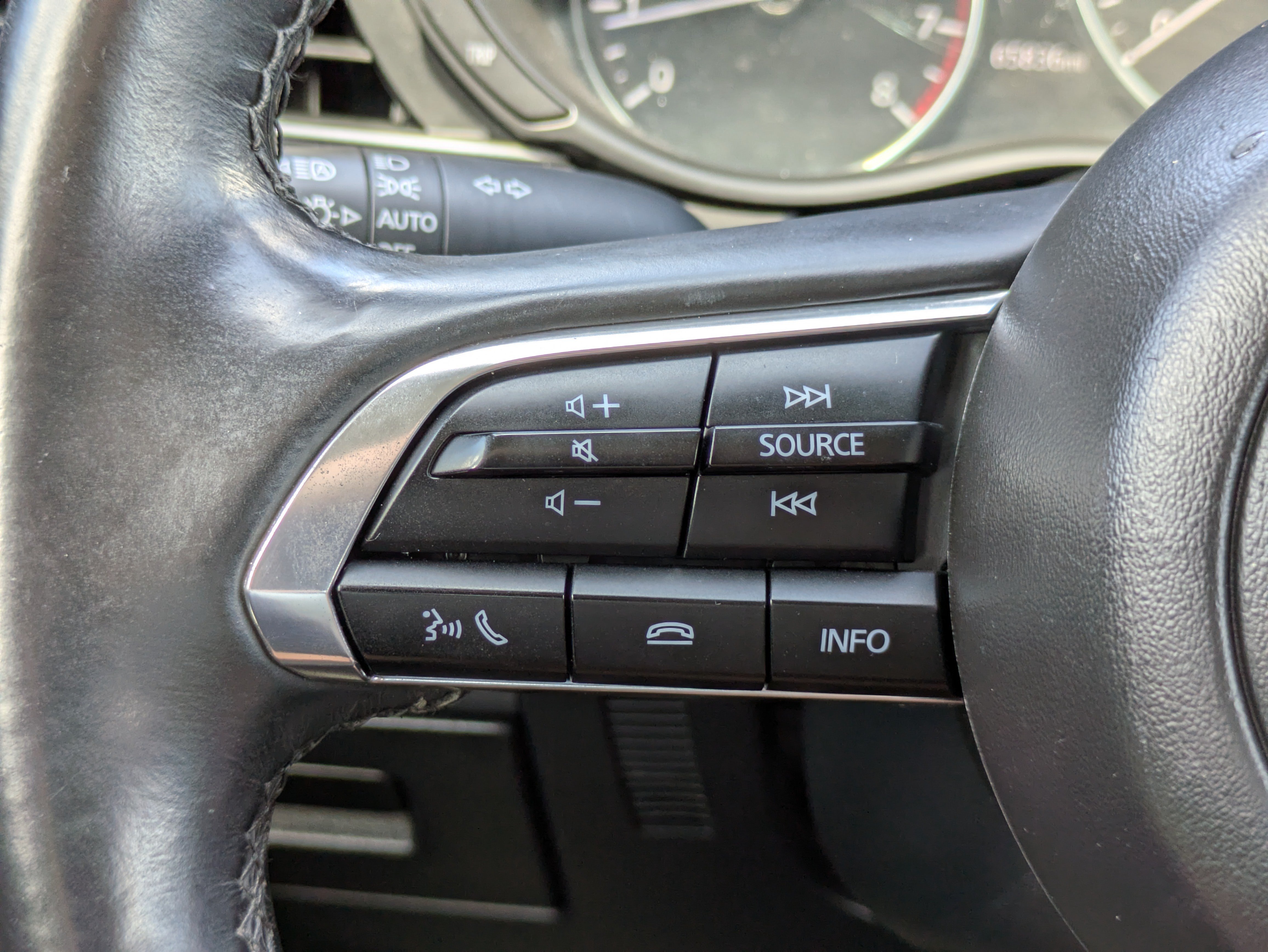 Used 2024 MAZDA MAZDA3 s FWD image 21