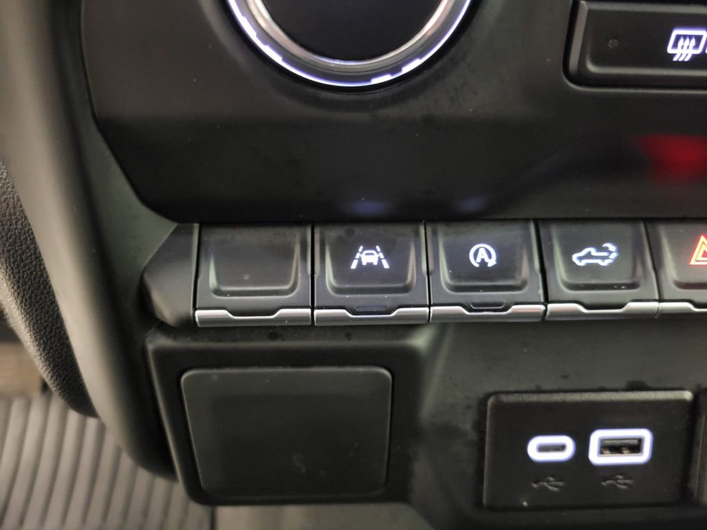 Used 2024 Chevrolet Silverado 1500 Custom image 8