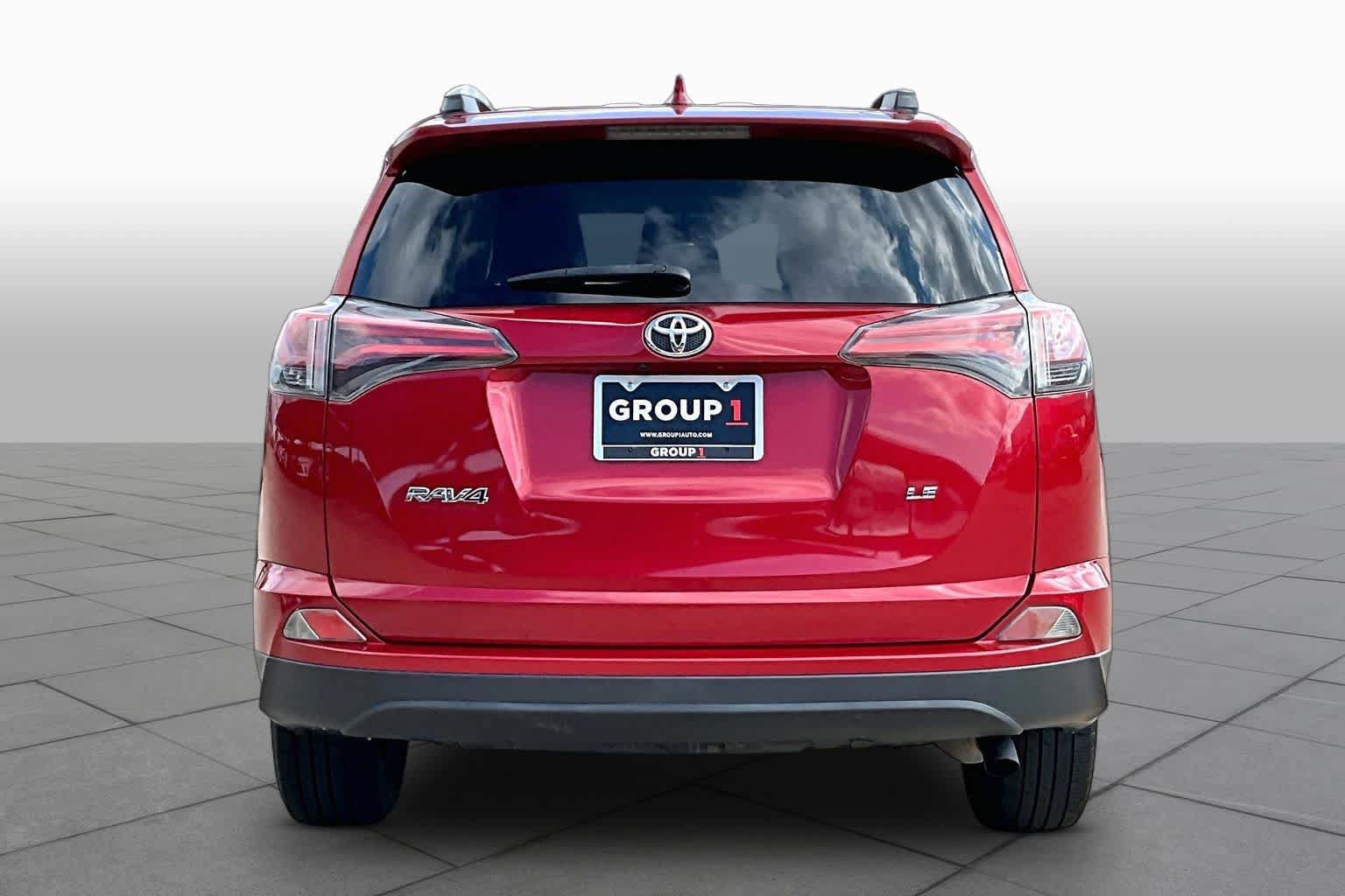Used 2016 Toyota RAV4 LE FWD image 5