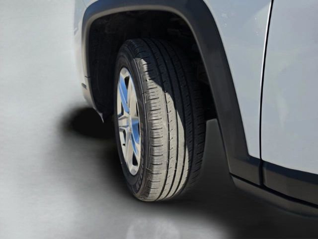 Certified 2024 Jeep Compass Latitude image 13