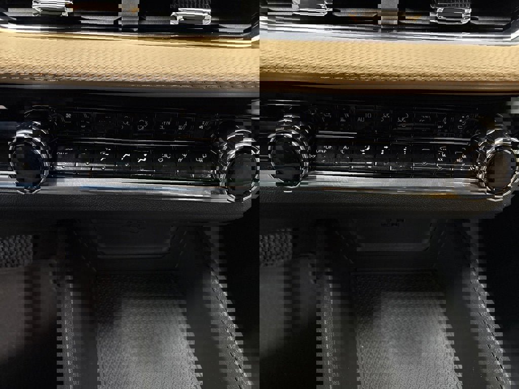 New 2026 Chevrolet Equinox ACTIV w/ Convenience Package III image 20