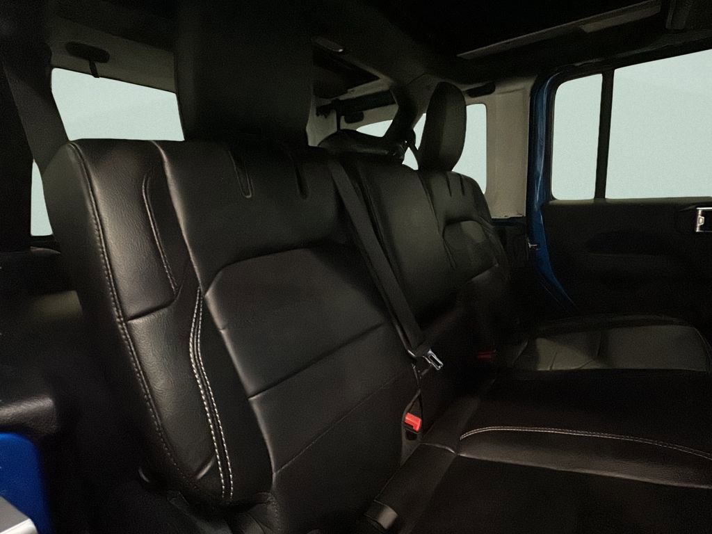 Used 2022 Jeep Wrangler Unlimited Sahara w/ Cold Weather Group image 13