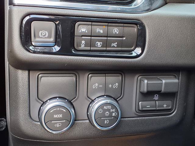 New 2026 GMC Yukon Denali w/ Denali Reserve Package RWD image 15