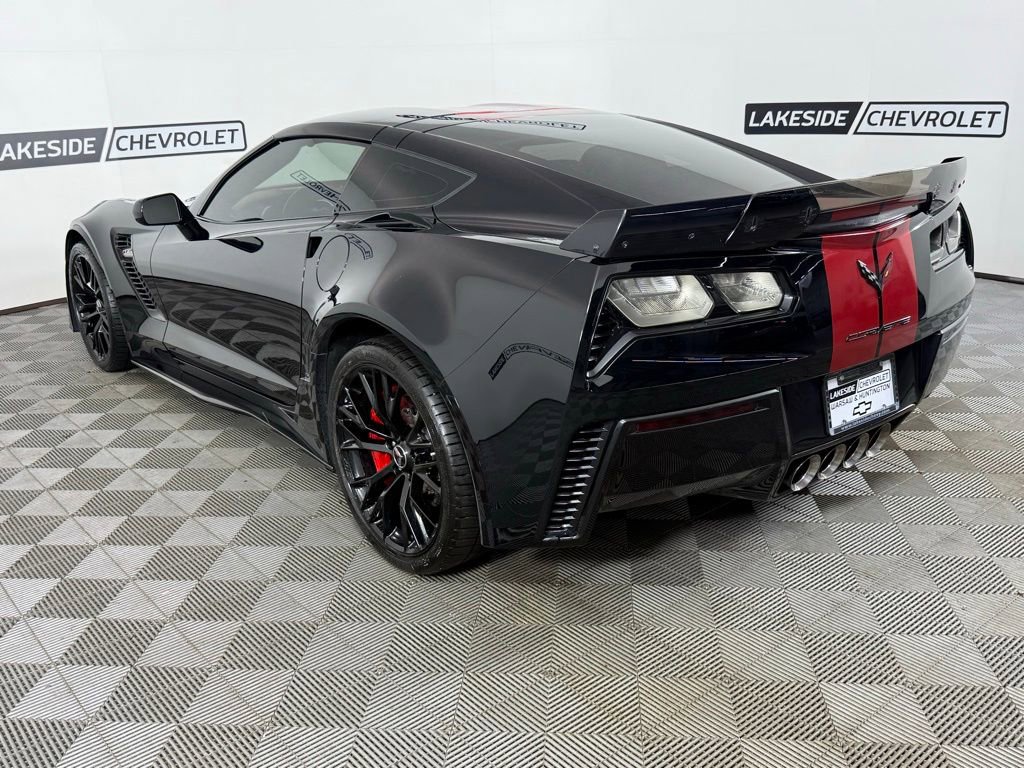 Used 2015 Chevrolet Corvette Z06 w/ 3LZ Preferred Equipment Group image 4