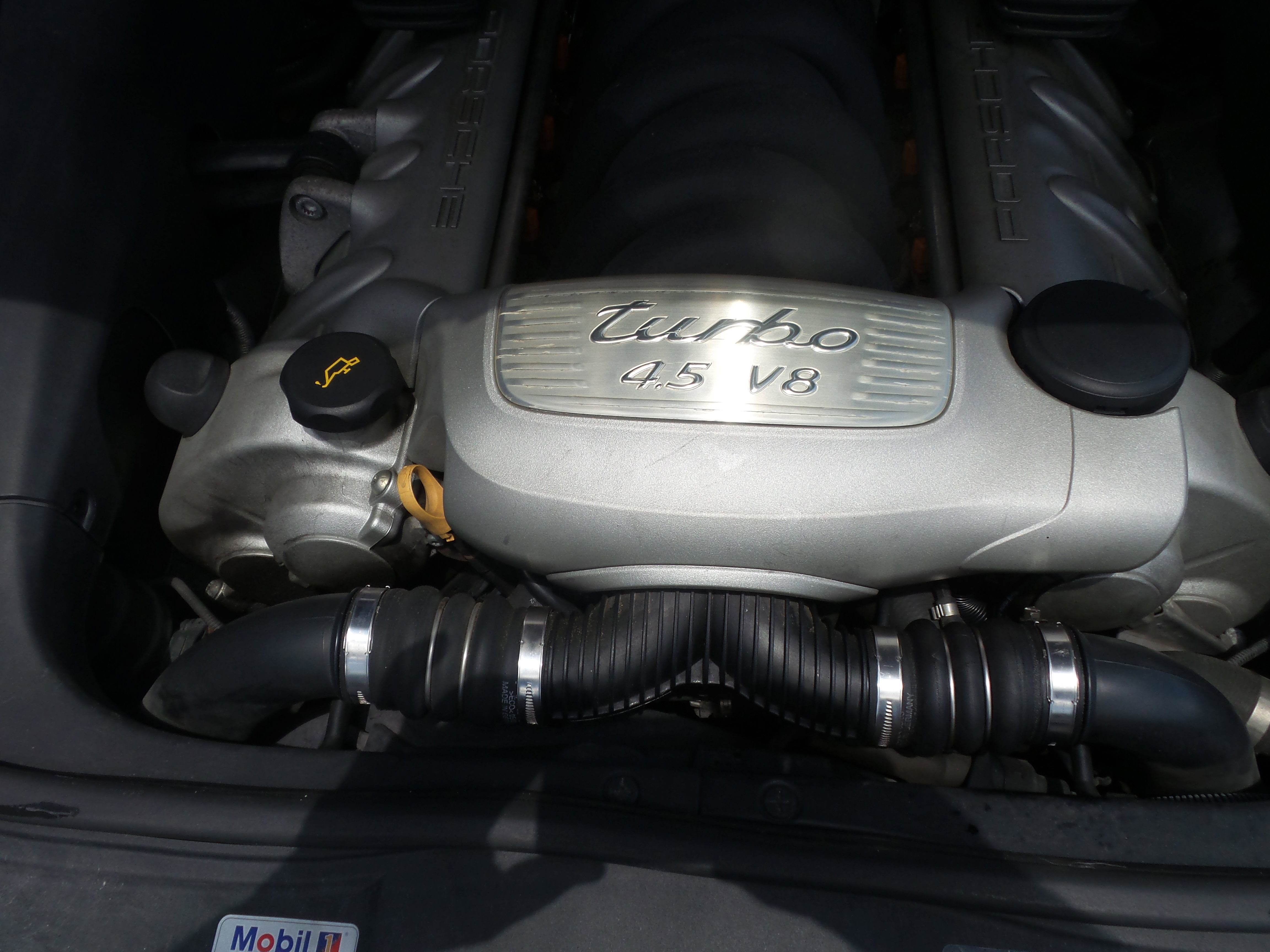 Used 2004 Porsche Cayenne Turbo image 36