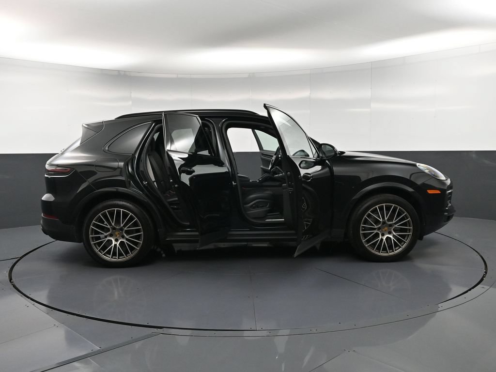Certified 2023 Porsche Cayenne S Platinum AWD/4WD image 34