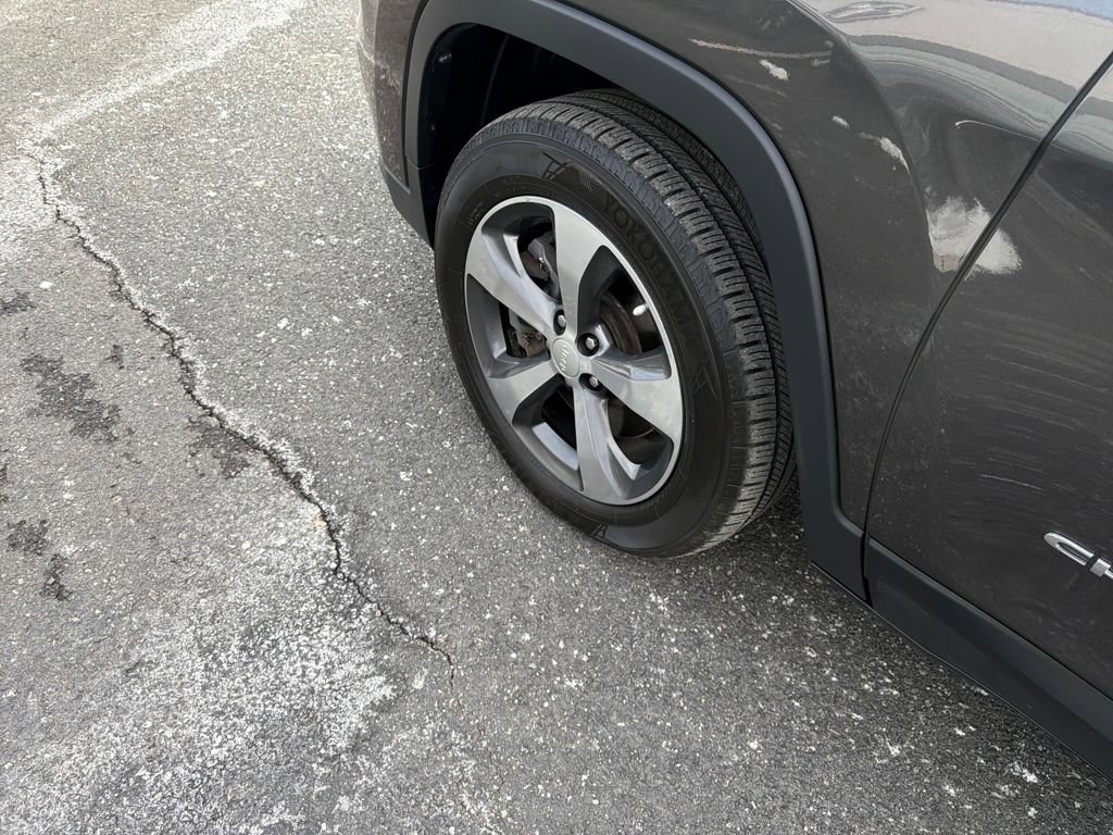 Certified 2019 Jeep Cherokee Limited image 26