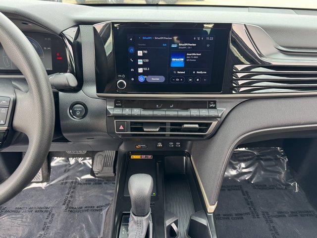 Used 2025 Toyota Camry LE image 23